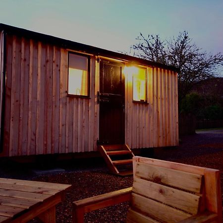 פורט ויליאם Per Ardua Shepherds Hut מראה חיצוני תמונה