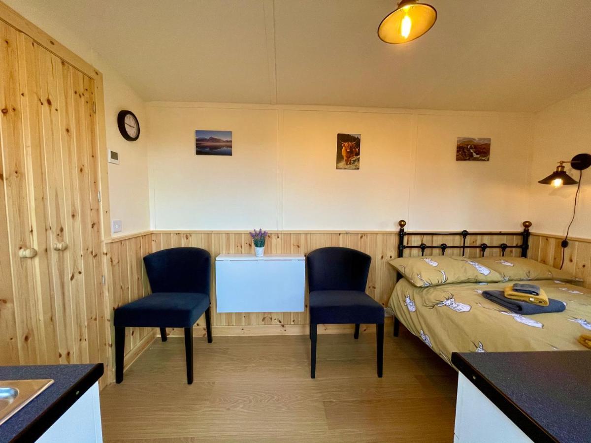 פורט ויליאם Per Ardua Shepherds Hut מראה חיצוני תמונה